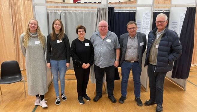 Valgholdet klar i Asdal Sognegård.