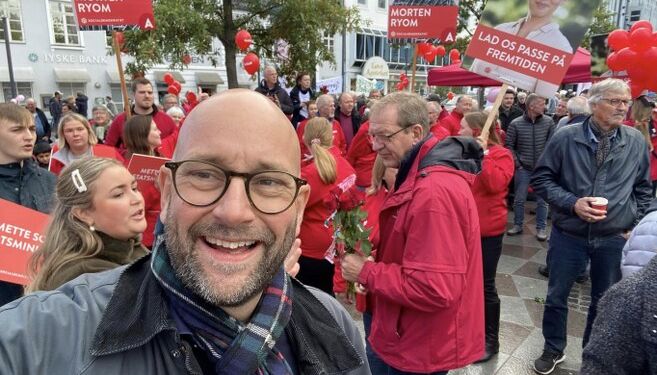 Fødevareminister Rasmus Prehn var med til at tage imod statsminister Mette Frederiksen i Aalborg