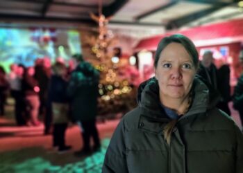 Maibritt Christoffersen fra Tolstrup på besøg i Skills City. Hendes søn Mads startede på EUC Nord i august og er meget glad for det.