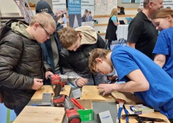 Fra et tidligere arrangement, hvor de unge mennesker kan prøve fagene hos EUC Nord.