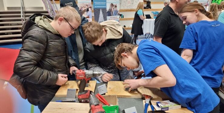 Fra et tidligere arrangement, hvor de unge mennesker kan prøve fagene hos EUC Nord.