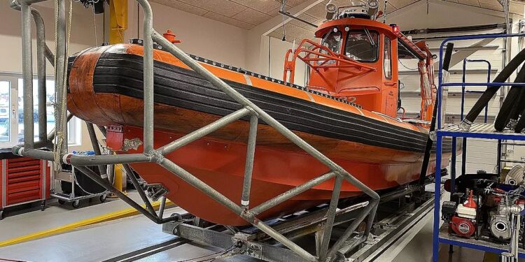 Tid er altid en afgørende faktor, når kystredderne rykker ud til kritiske redningsaktioner.
Foto: Simon Hyllested, TV MIDTVEST.