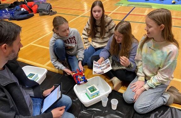 På landsplan deltager op mod 26.000 skoleelever i 56 kommuner i Naturfagsmaraton, Danmarks største konkurrence i naturfag.