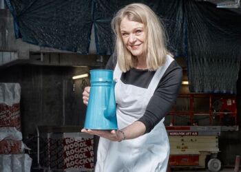 Pia Mourier med Madam Blå.