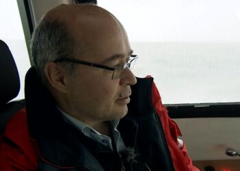Andreas Christiansen under et job som lods hos Hirtshals Havn. Foto: TV2 Nord.