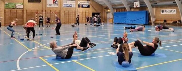 Gymnastik 2 718x493 e1679335067531