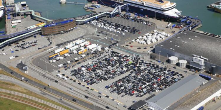 Color Lines terminal og SuperSpeed. Foto: Hirtshals Havn.