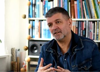 Henrik Mølbjerg er klar til Café Slugten i Lønstrup. Foto: Ariv.