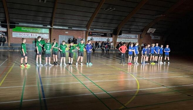 Præsentation af hver spiller før dagens håndboldkampe. Foto: Niels Chr. Jakobsen.