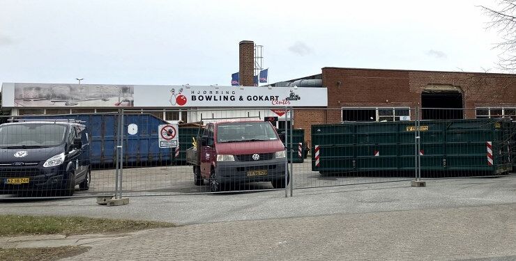 Hjørrings tidligere bowling- og gokartcenter er snart fjernet. Foto: Palle W. Nielsen