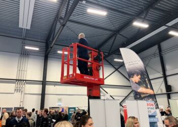 Erhvervschef Ole Bendix, kunne ikke holde begge ben på gulvet under hele forløbet. Foto: Palle W. Nielsen