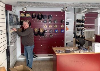 Kim er udlært i Musikhuset Arne tilbage i midt 1980’erne, og han har været ansat i Alfred Christensen, Knud Eskildsen - senere 4Sound, og senest Musikhuset Hjørring. Privatfoto