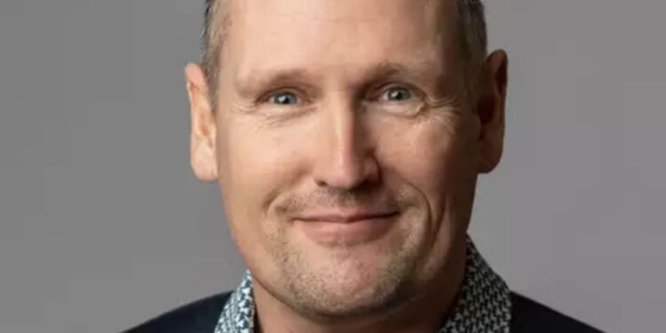 Festivalen åbnes af formanden for Sundheds-, Ældre- og Handicapudvalget Claus Mørkbak Højrup (V).