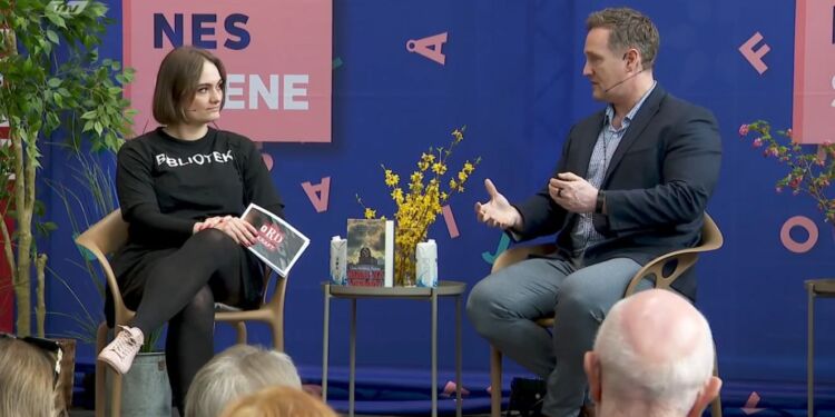 Matilde Norup Iversen i samtale med Claus Mørkbak Højrup. Foto: Privat..
