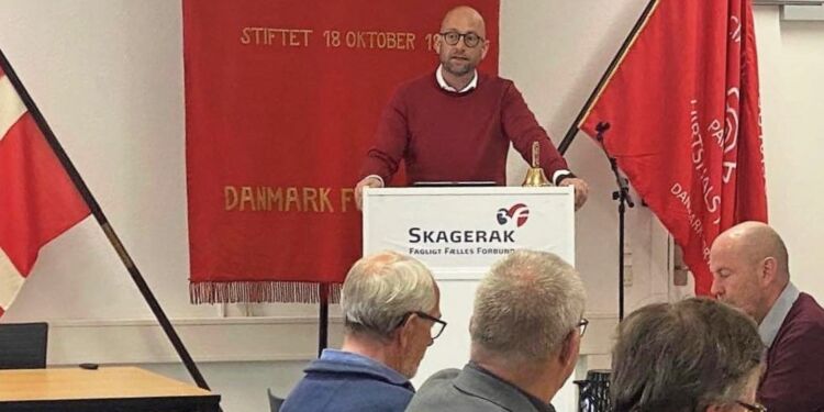 Rasmus Prehn på talerstolen ved et tidligere arrangement i Hjørring. Foto: Arkiv.