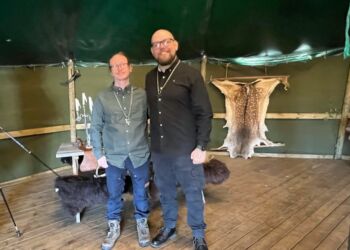 Dan Søndergaard og Anders Eik Gotsæd tog søndag imod gæster ved en reception for Vild Med Ild i Fun-Park. Foto: Niels Skipper.