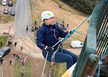 Sarah på vej ned ad Hirtshals Fyr. Foto: Niels Skipper.