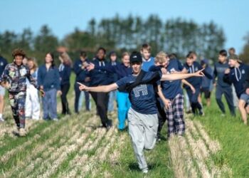 - Vi har drømt om at rejse en skov ved vores skole i adskillige år: Foto: Halvorsminde