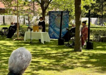 Sognepræst Liselotte Wiemer ved pinsegudstjeneste i 2023. Foto (arkiv): Niels Skipper.