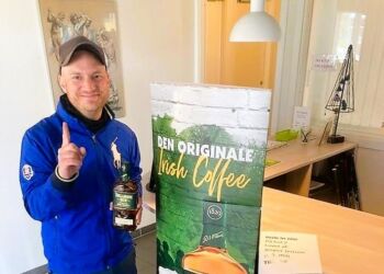 Jesper Jensen har leveret årets første Hole in One, hvilket honoreres med noget godt til ganen i Hirtshals Golfklub.