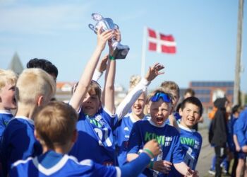 Fodboldfest med glade børn på stadion i Hirtshals. Foto (arkiv): Hans Wendelboe Bøcher.