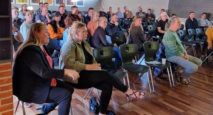 Onsdag aften samledes borgere  til kamp for Horne Skole. Foto: Hans Wendelboe Bøcher.