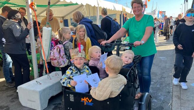 Tove Dalsgaards Private Pasningsordning besøgte fredag formiddag sammen med et hav af andre børn Naturmødet. Foto: Niels Skipper.