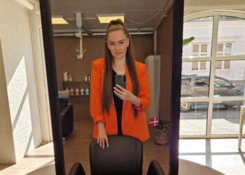 Nina Aachmann Laursen i salonen Relax by Nina.