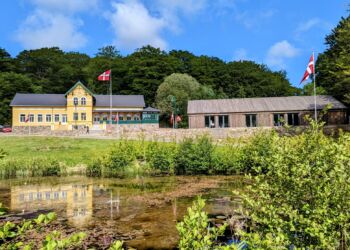 Tolne Skovpavillon og Stakladen. Foto (arkiv): Niels Helver.