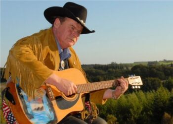 Peter Borup varmer op til koncert i Sømandskirken.