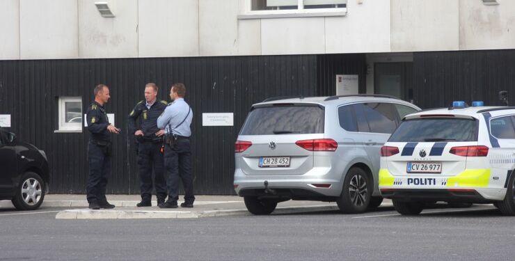 Politi på Hirtshals Havn. Foto (arkiv): Presse-fotos.dk.