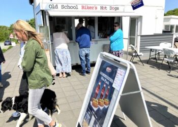 ”Old School BIKER Hot Dogs” på plads ved tanken i Tversted. Foto: Palle W. Nielsen