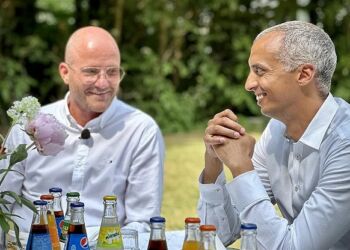 Jens Beermann og Mattias Tesfaye. Foto: TV2 Nord.