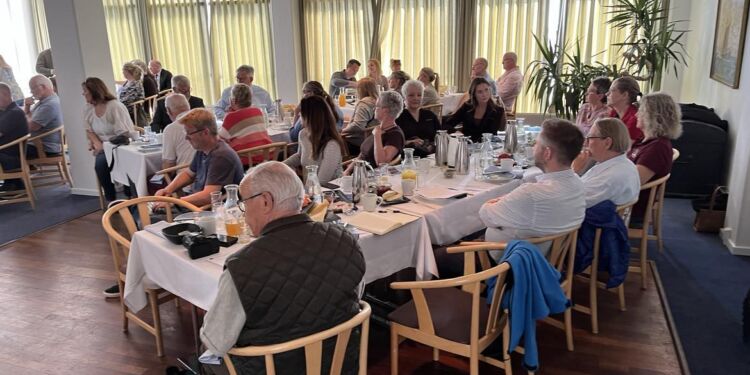 Morgenmødet hos HHE var velbesøgt på Hotel Skaga. Foto: Niels Chr. Jakobsen.