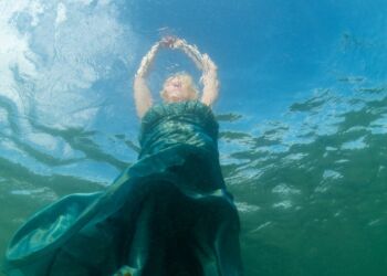 Det ikoniske billede til plakaten for Hirtshals Operafestival. Foto: Lars Nedergård fra Galleri Vand.