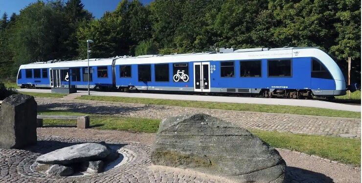 Tog i Tolne. Foto: Arkiv.