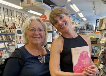 Anne Sofie Espersen fik blandt besøg af lokale Merete Ikast Jakobsen.