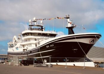 HG 265 Asbjørn ved kajen til åbent skib i Hirtshals Havn. Foto: Tommy Christian Andersen.