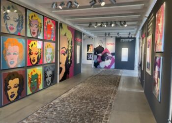 Børglum Klosters smukke lokaler er perfekte til den flotte og spændende udstilling af Andy Warhols værker. Foto: Palle W. Nielsen