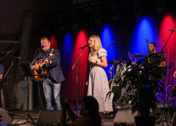 Fredag var countryaften  med et begejstret publikum i en fyldt Tannisbugthal.