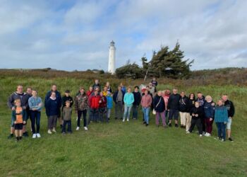 Glade tysktalende turister ved Bunkermuseet. Foto: VHM.