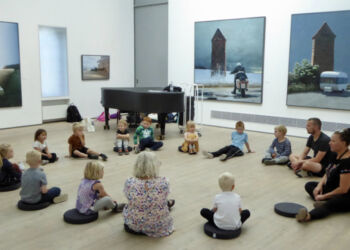 Kreative børn på Vendsyssel Kunstmuseum. Foto: Carl Hansen