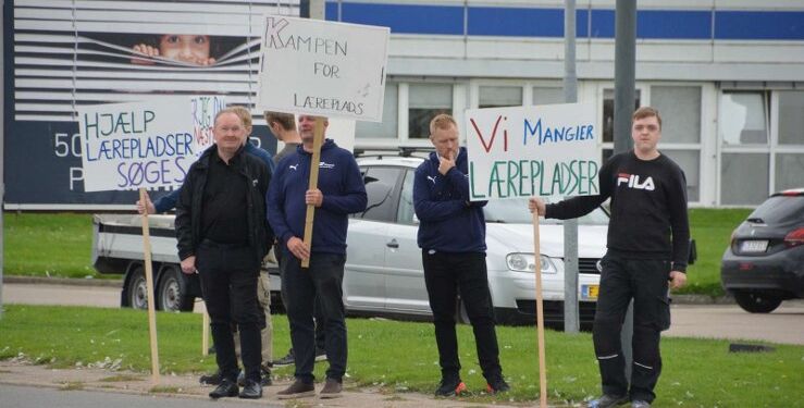 Demonstrerende lærlinge i Hjørring. Foto: Presse-fotos.dk.