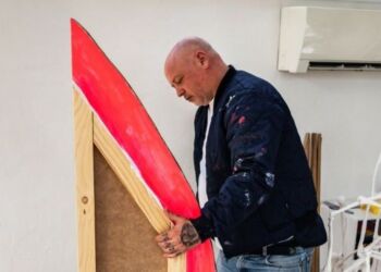 Frodo Mikkelsen arbejder i sit atelier i Thy.
Fotos: Niels Fabæk.