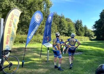 Cykelturen Mowing the world på Hjul er begyndt i Skagen og fortsætter den 12. august klokken cirka 11.30 fra Bindslev Stadion. Pressefoto