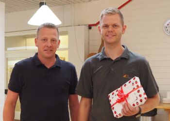 Produktionschef Carsten Johansen (tv) og Allan Harreskov. Foto: Lilleheden A/S.