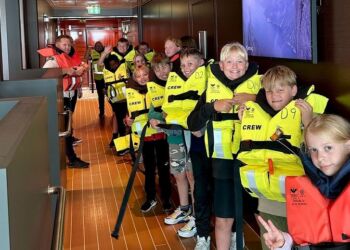 Skoleelever på virksomhedsbesøg hos Fjord Line i forbindelse med Ungegarantien. Foto: Arkiv.