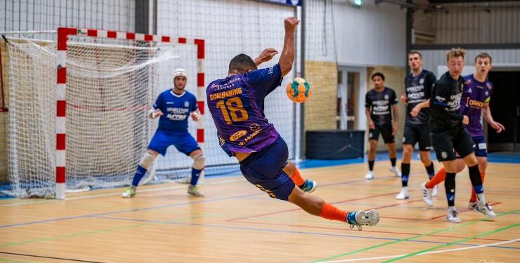 Brasilianske Alexandre Carpes i aktion for HFK. Foto: Jim Christensen.