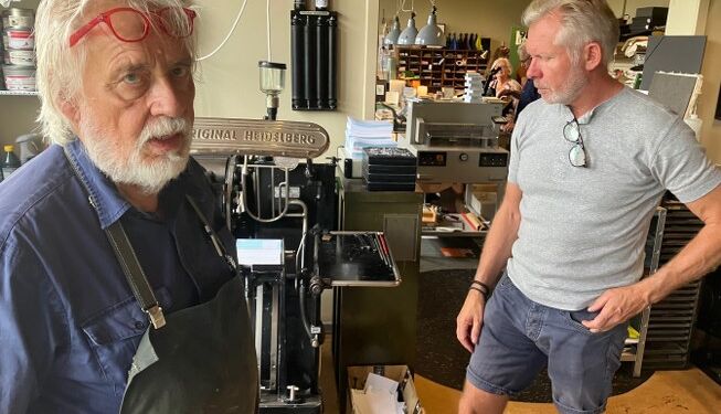 Søren leder trykkeriet på Tversted Skole. Foto: Palle W. Nielsen