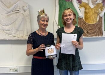 Rektor Elsebeth Gabel Austin (tv) og Joanna Luna Clemmensen. Foto: STX.